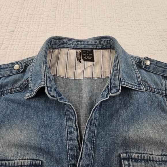Passport Medium Wash Denim Shirt Women's Medium Pearl Snap Buttons EUC Western - Picture 5 of 14